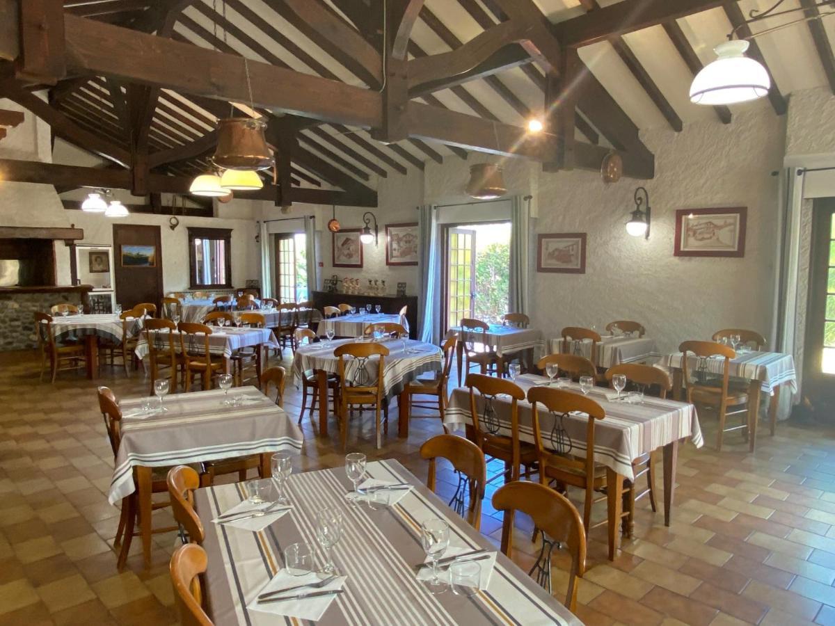 Auberge Chez Tante Ursule Cambo-les-Bains Bagian luar foto