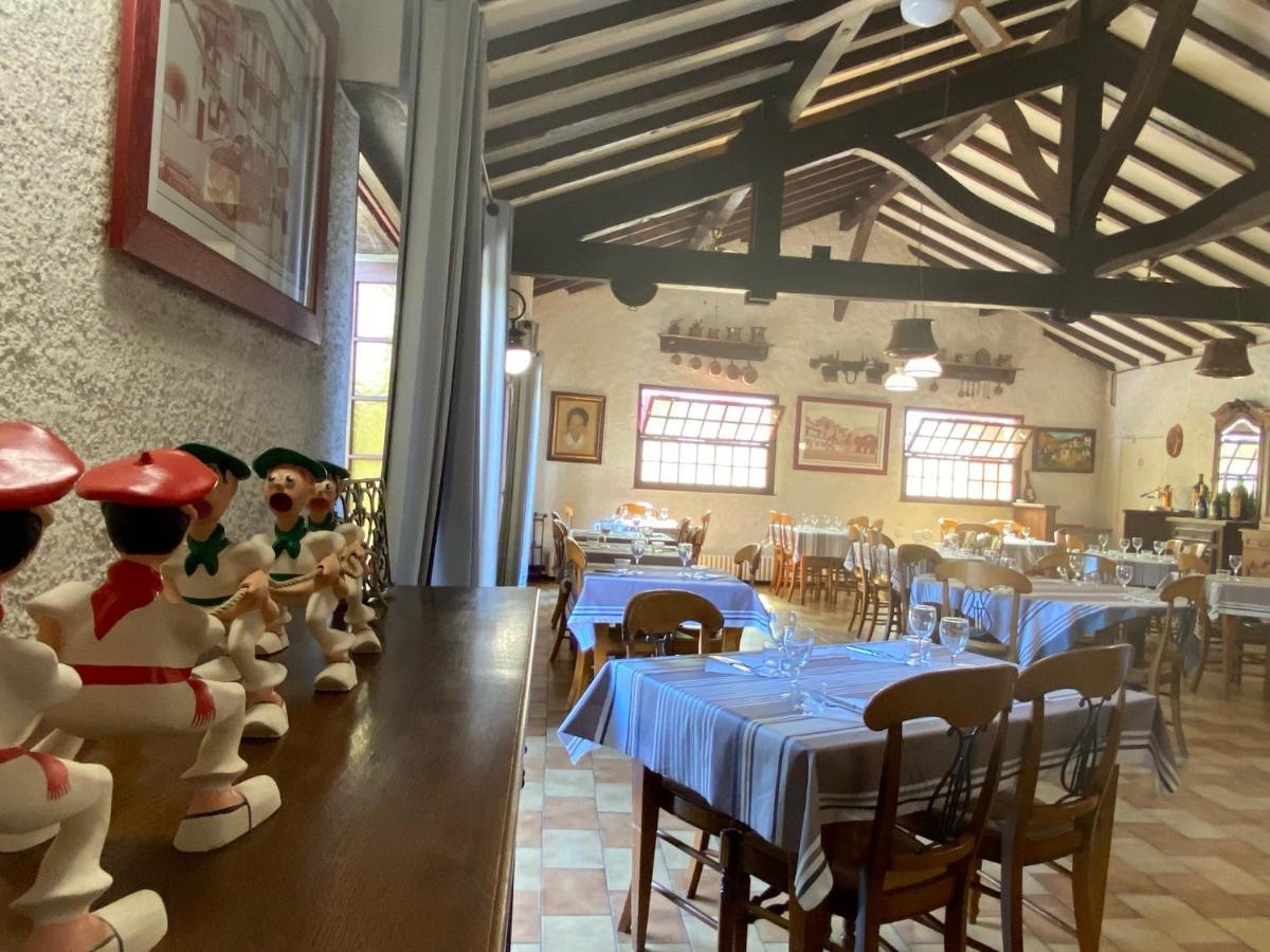 Auberge Chez Tante Ursule Cambo-les-Bains Bagian luar foto