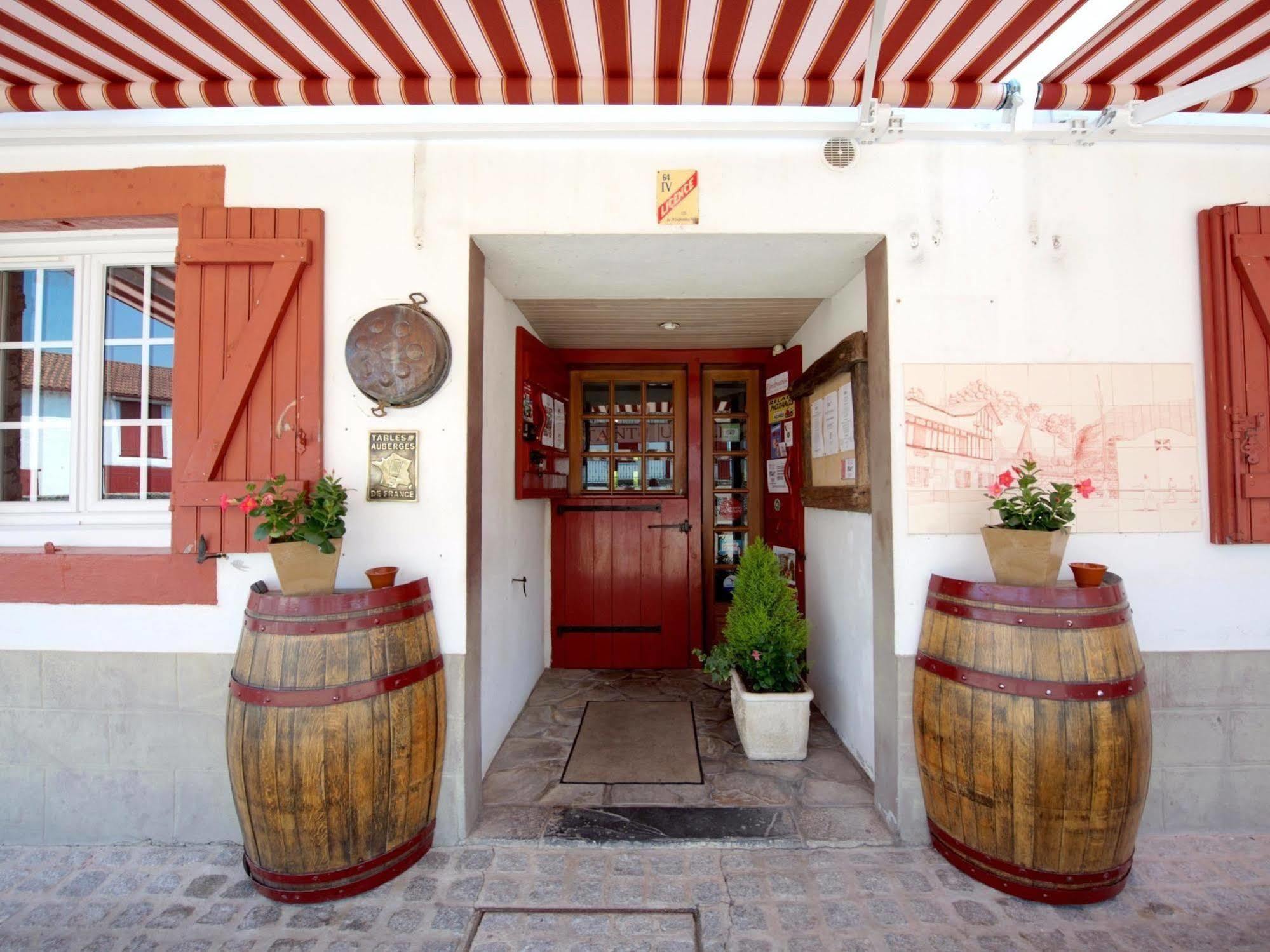 Auberge Chez Tante Ursule Cambo-les-Bains Bagian luar foto
